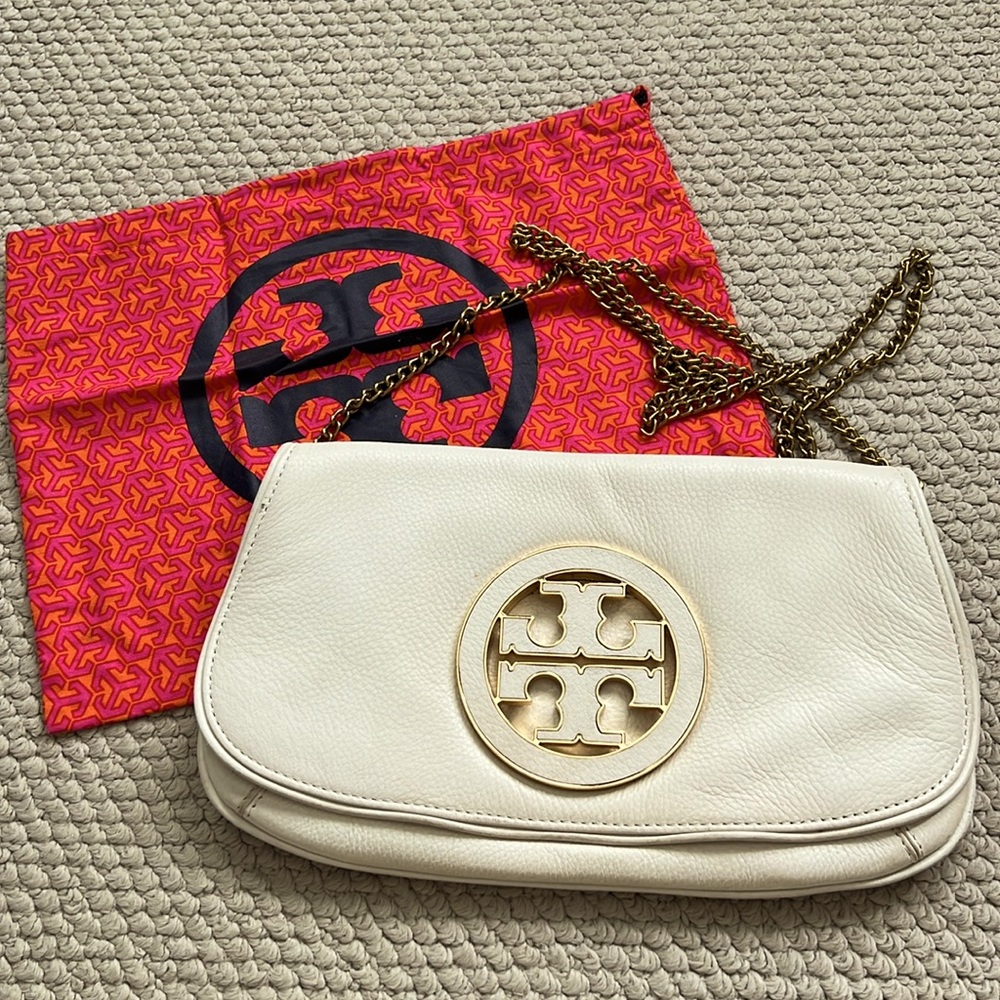 TORY BURCH - Cream “Amanda” crossbody clutch handbag